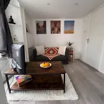 Summer Studio With Terrace By Hyde Park